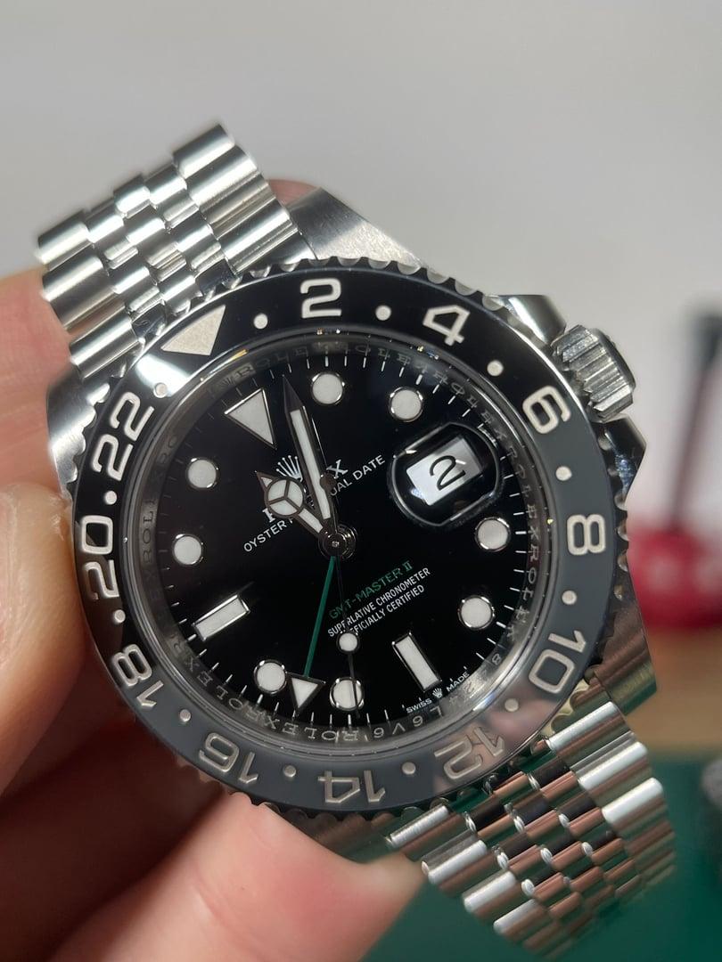 GMT-Master II 126710GRNR "Bruce Wayne" — Super Franken Genuine-Parts Build · Black Dial · Grey/Black Bezel · Jubilee · DD3285